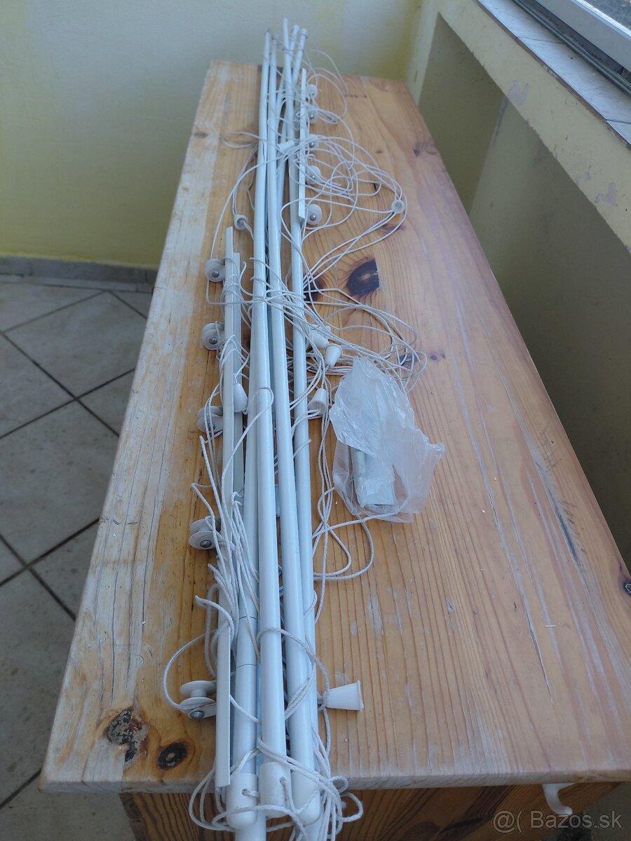Stropný sušiak prádla na balkón - 2