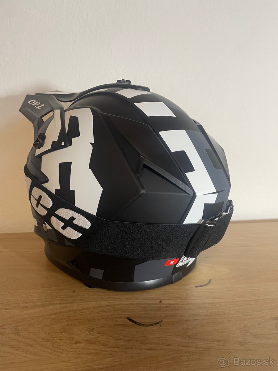Motocrossová prilba - 2