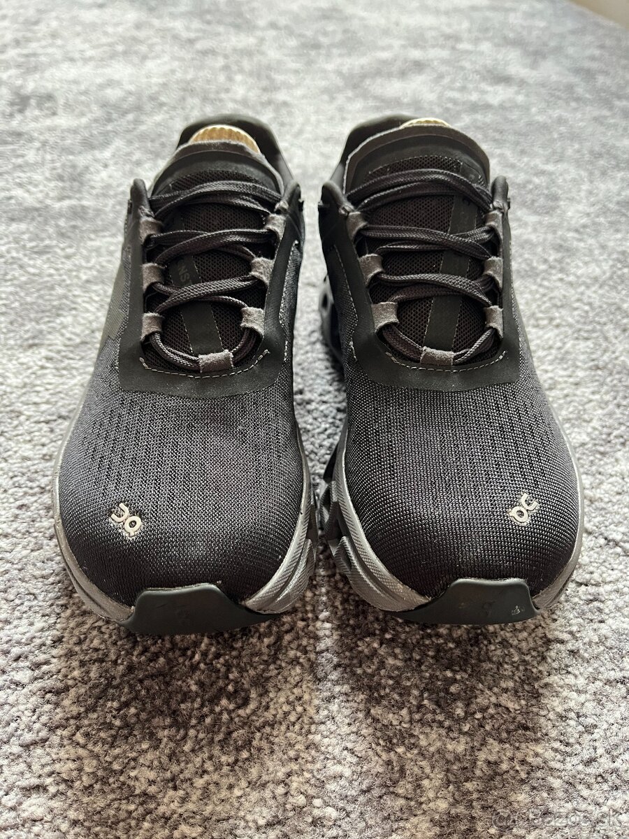 On Running, model Cloudmonster, velikost 36,5 - 2