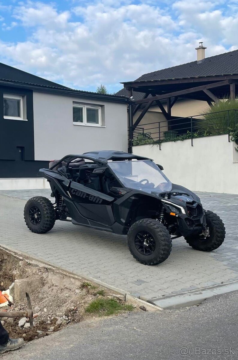 CAN-AM MAVERICK