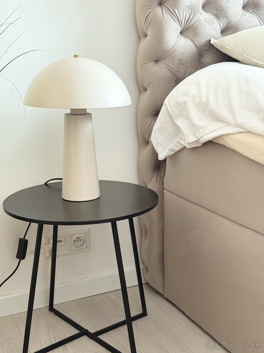 Nočný /priričny stolik - 2