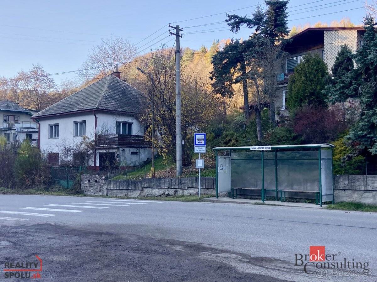 Vyhne rodinný dom na predaj v centre obci - 2