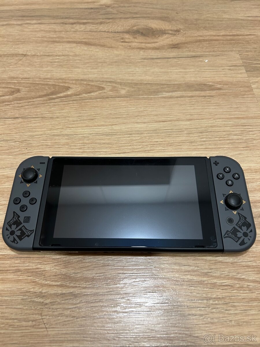 Predám Nintendo Switch Monster Hunter Edition s prísl. - 2