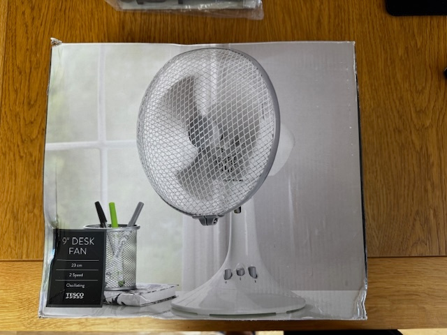 TESCO 9" stolový ventilator - 2