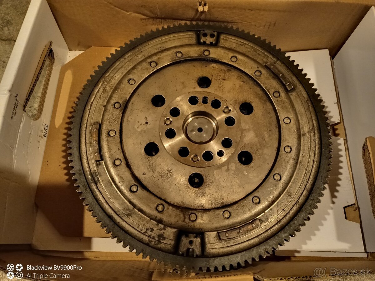 Zotrvačník Bmw E90 - 2