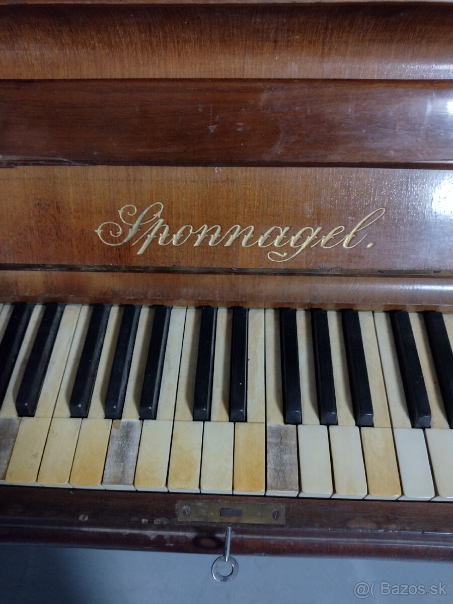Starožitný klavír - 2