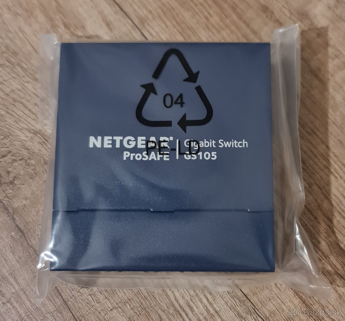 Netgear ProSAFE GS105 GbE switch - 2