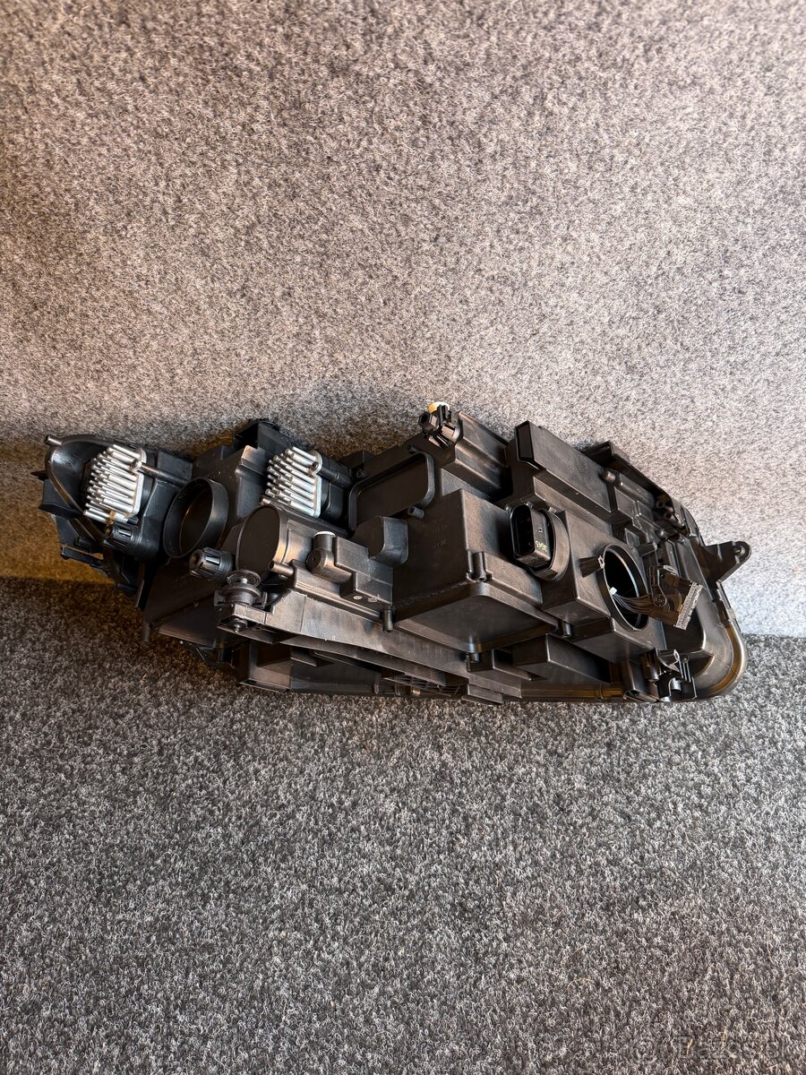 Svetlo Volkswagen Tiguan 5NB - 2