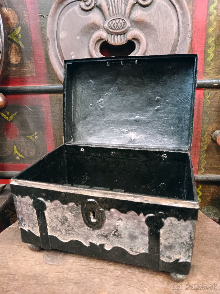 Starožitná truhlicka - 2