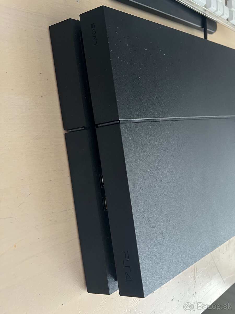 Sony PlayStation 4 500 GB + DualShock 4 - 2