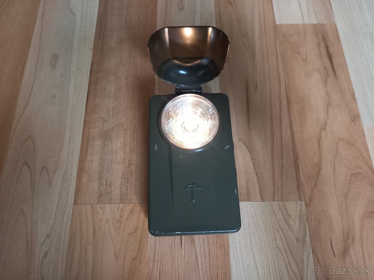Vojenska lampa baterka - 2
