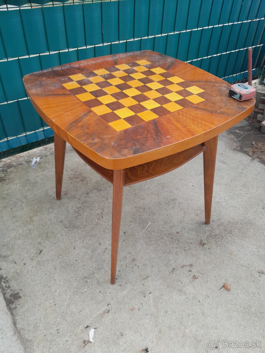 Predám šachový stolík - 2