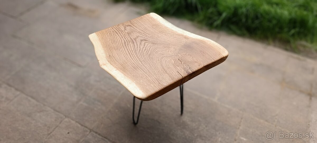 Dubový stolček - 2