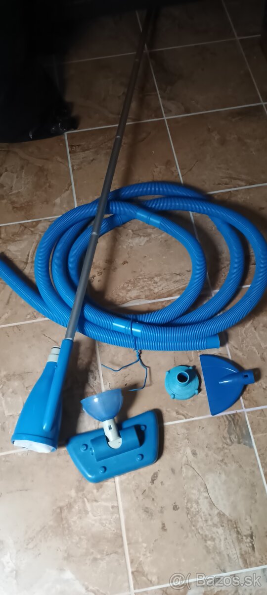 Bazénový vysávač - 2