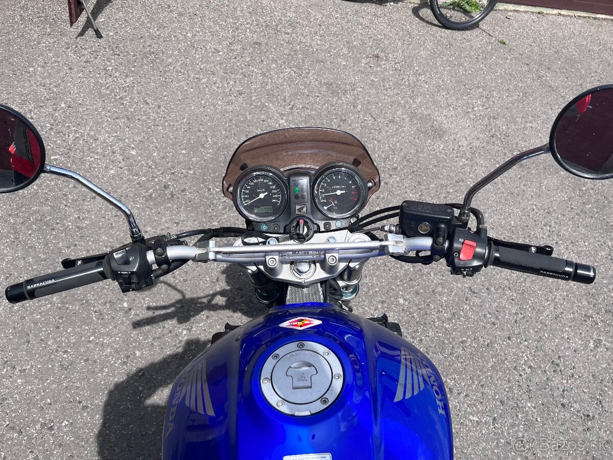 Honda hornet 900 - 2