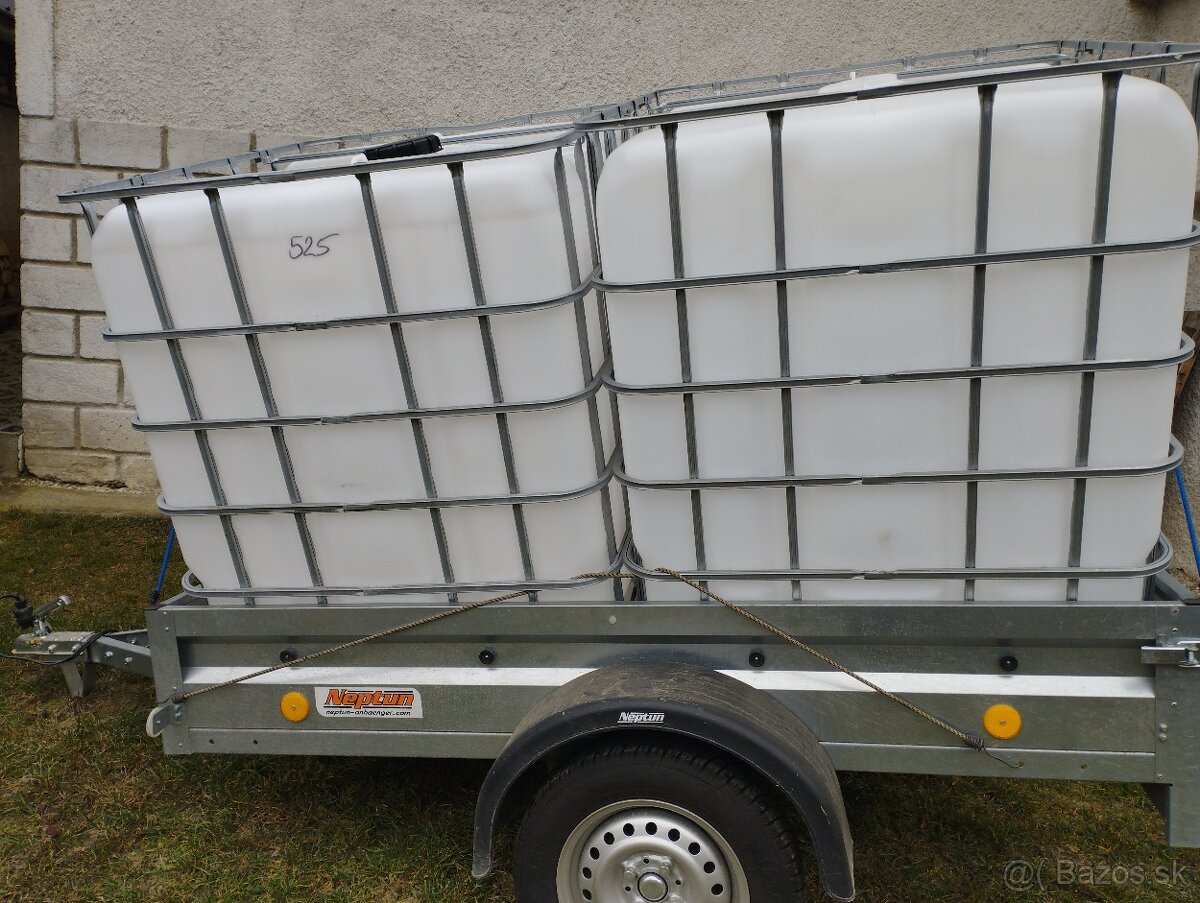 Plastová 1000 litrová nádrž - 2