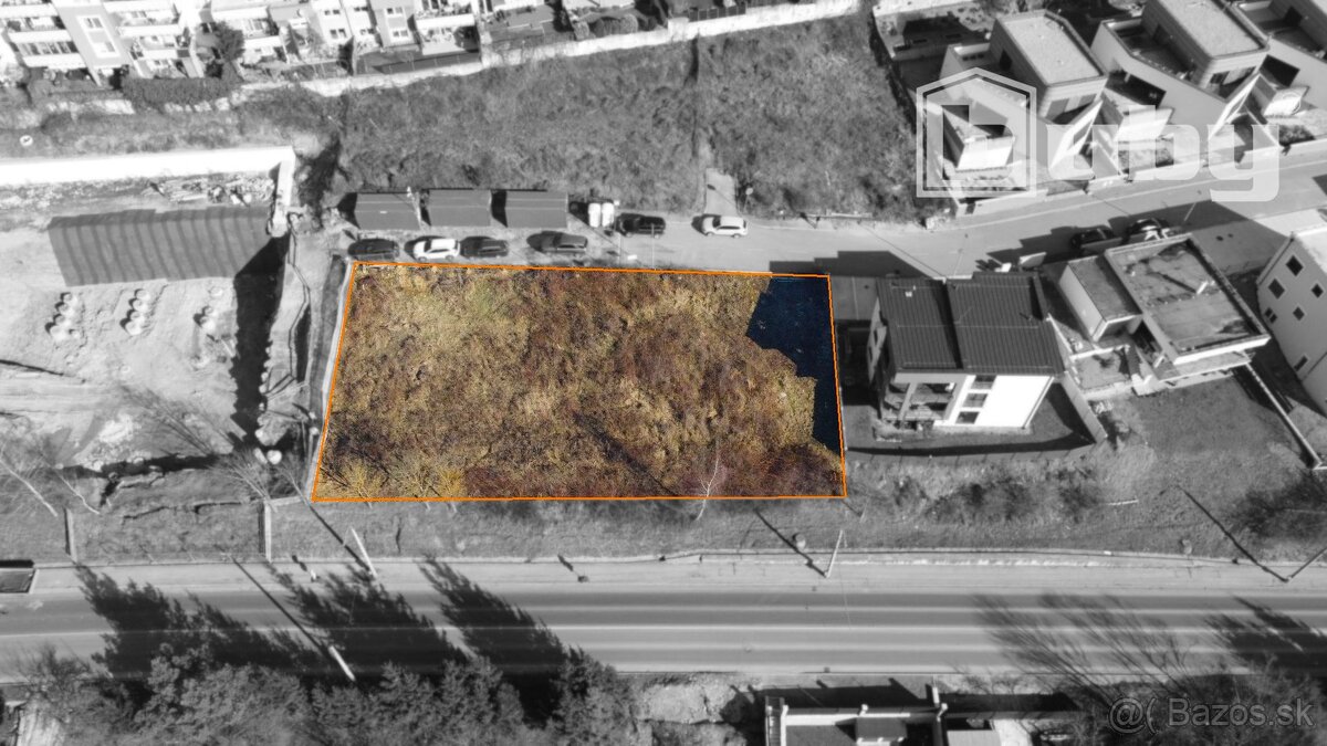 NA PREDAJ STAVEBNÝ POZEMOK S PROJEKTOM A PRÁVOPLATNÝM STAVEB - 2