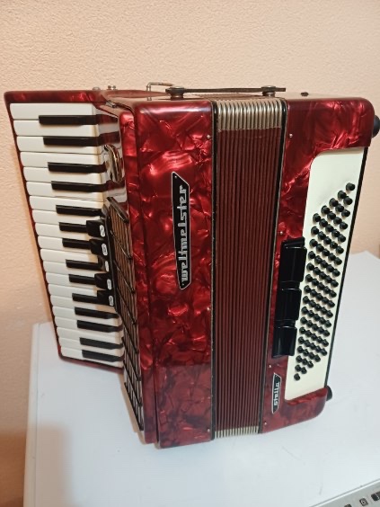 Predám akordeón Weltmeister - 2