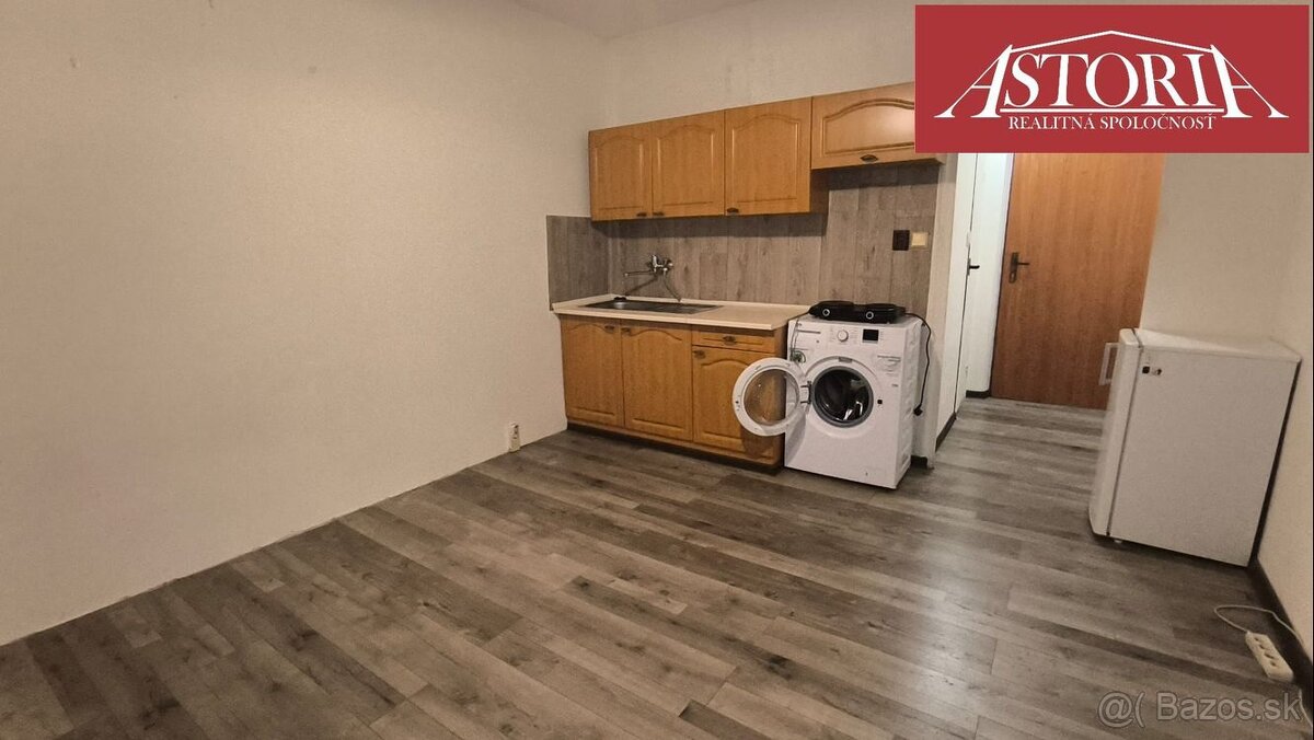 Garsónka -300€ - Martin - SEVER - PRENÁJOM - 2