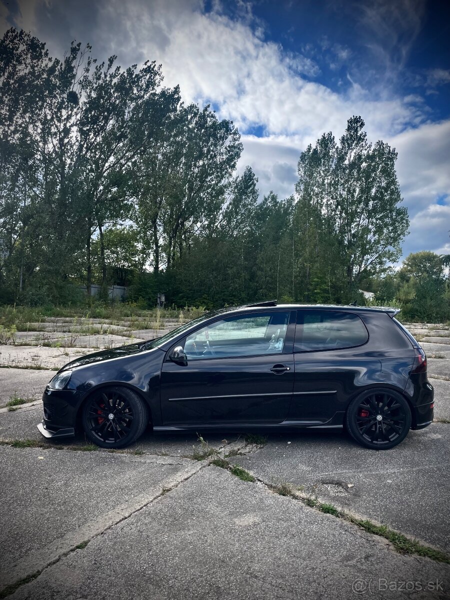 Volkswagen Golf V GTI Edition 30 - 2