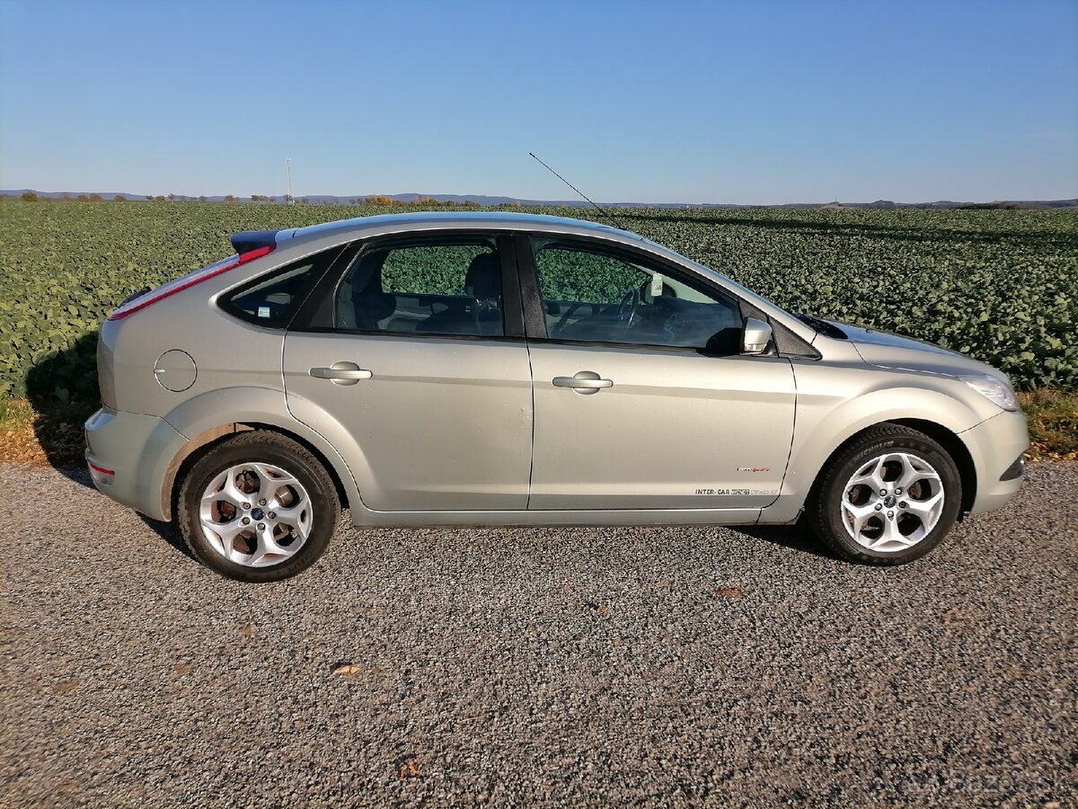 Ford Focus, benzín - 2