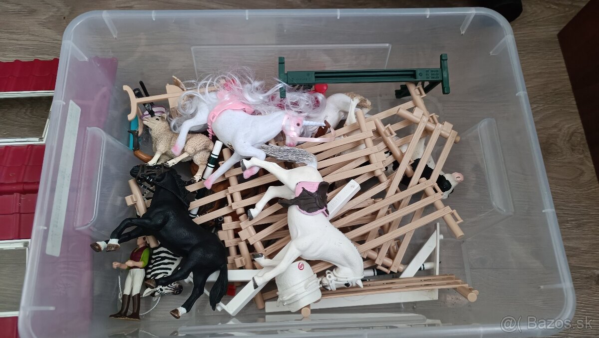 Schleich stajňa pre kone - 2