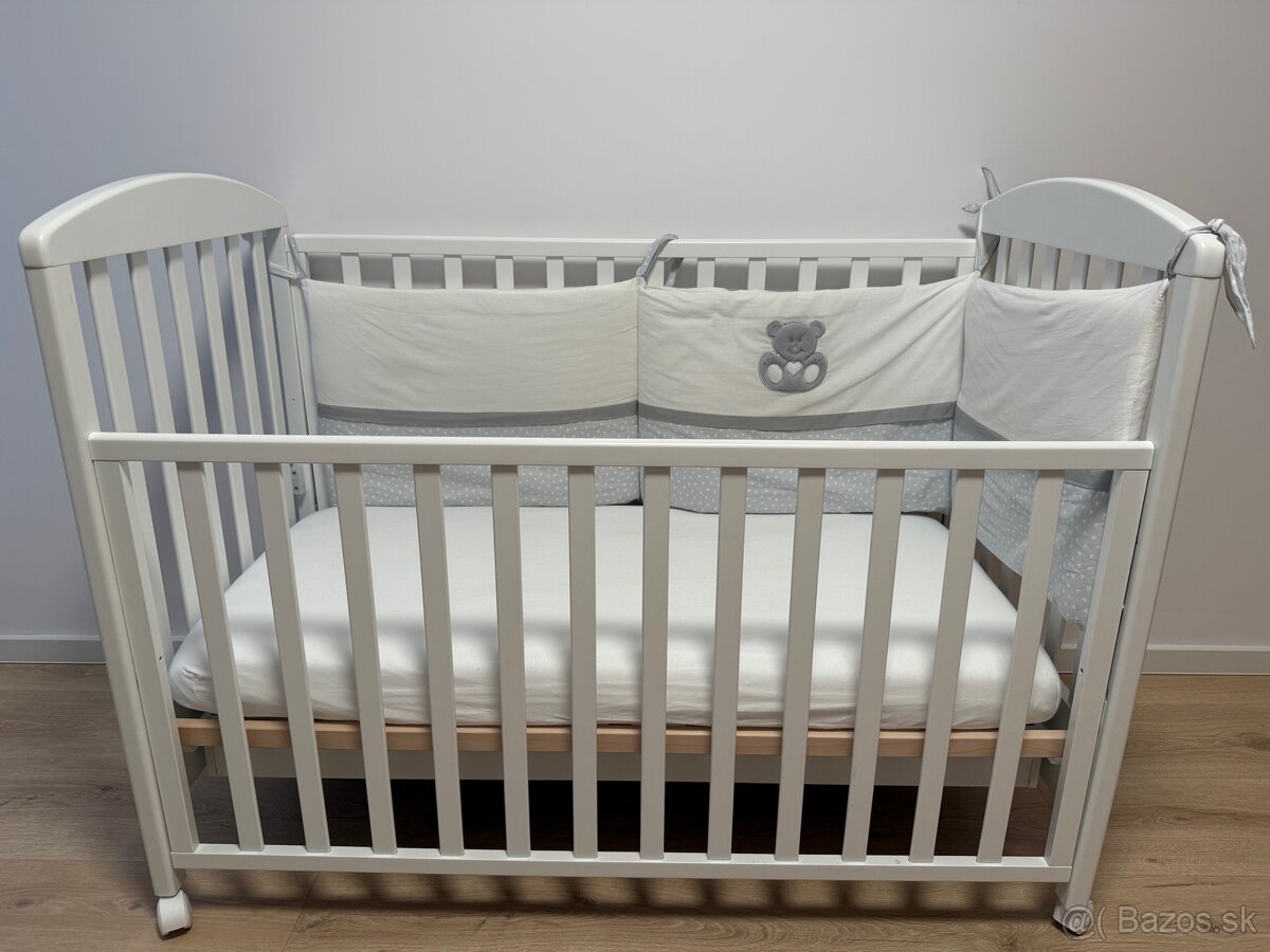 Detská postieľka Erbesi s medvedíkom a srdiečkami - 2