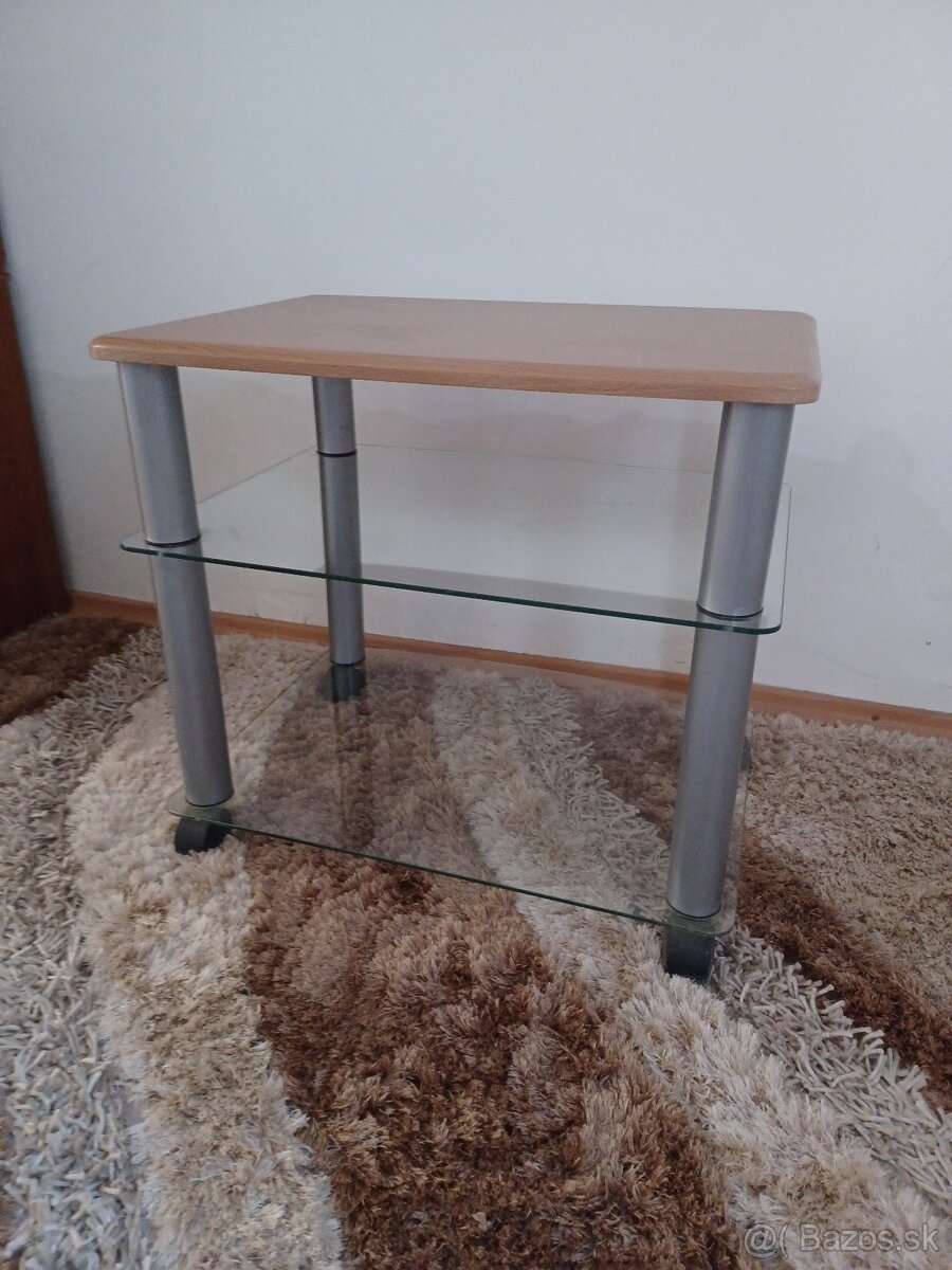 Predám stolík pod TV - 2