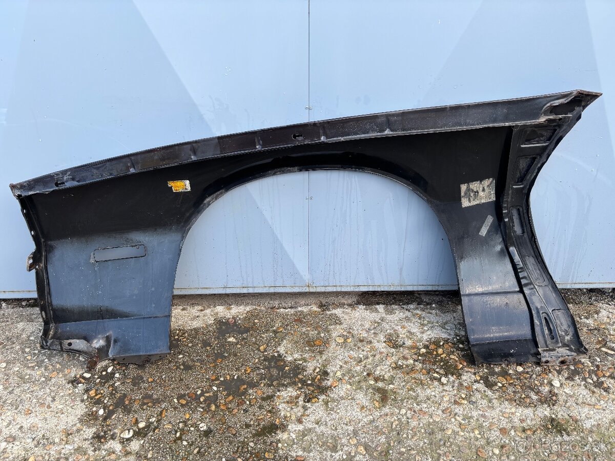 Chevrolet Camaro blatník - 2