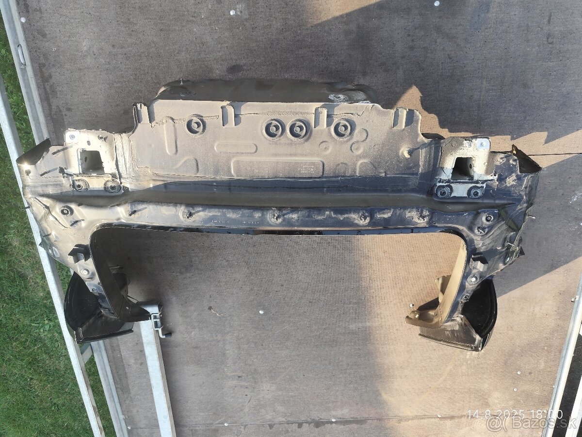 Škoda Octavia IV díly nosník,čtvrtka,podběh,celo - 2