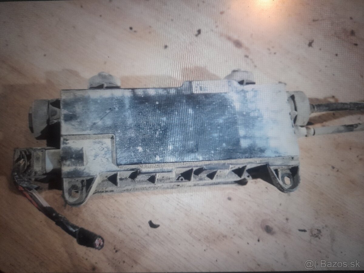 Predam elektricku brzdu na Renault - 2