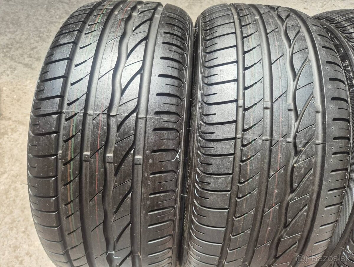 215/45 r16 letné 4 ks BRIDGESTONE - nejazdené - 2