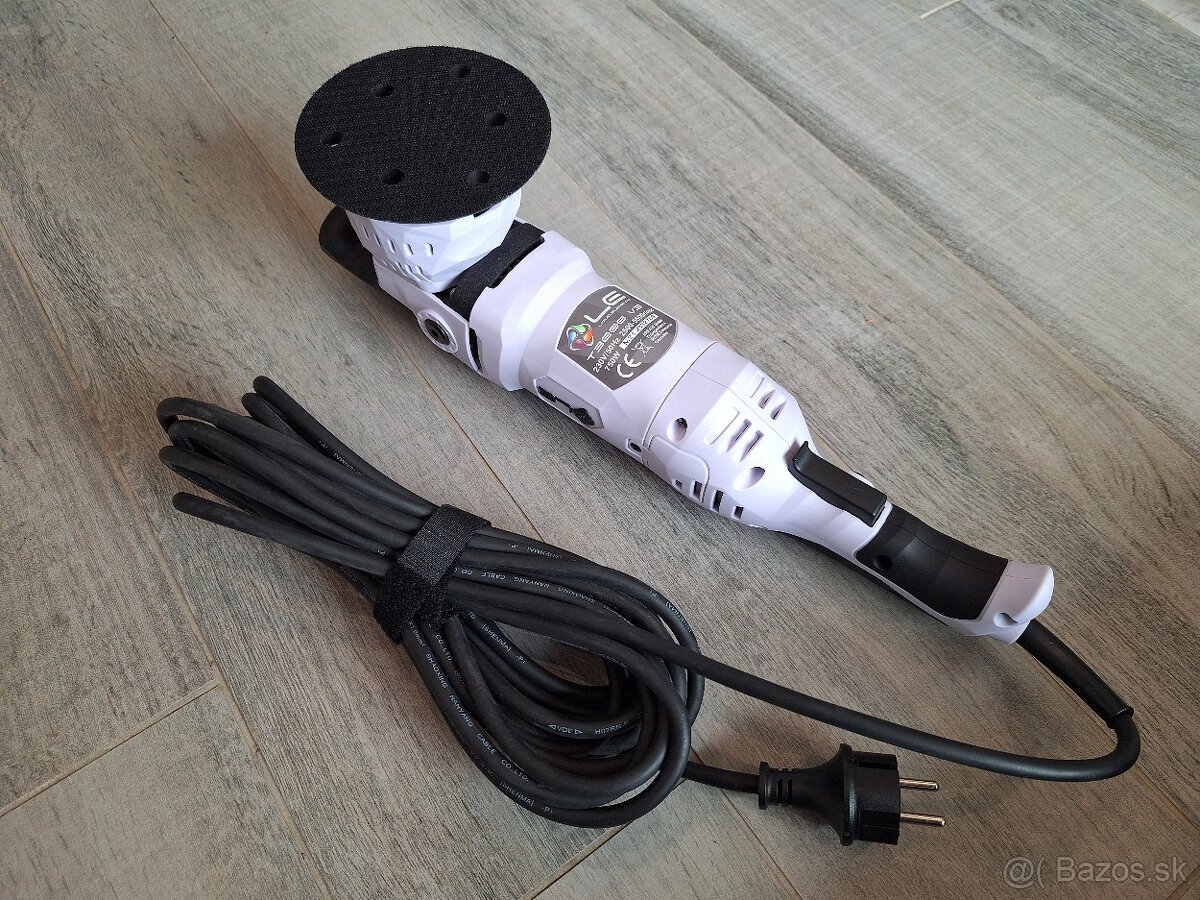 Požičanie / prenájom leštičky na auto Liquid Elements T3000 - 2