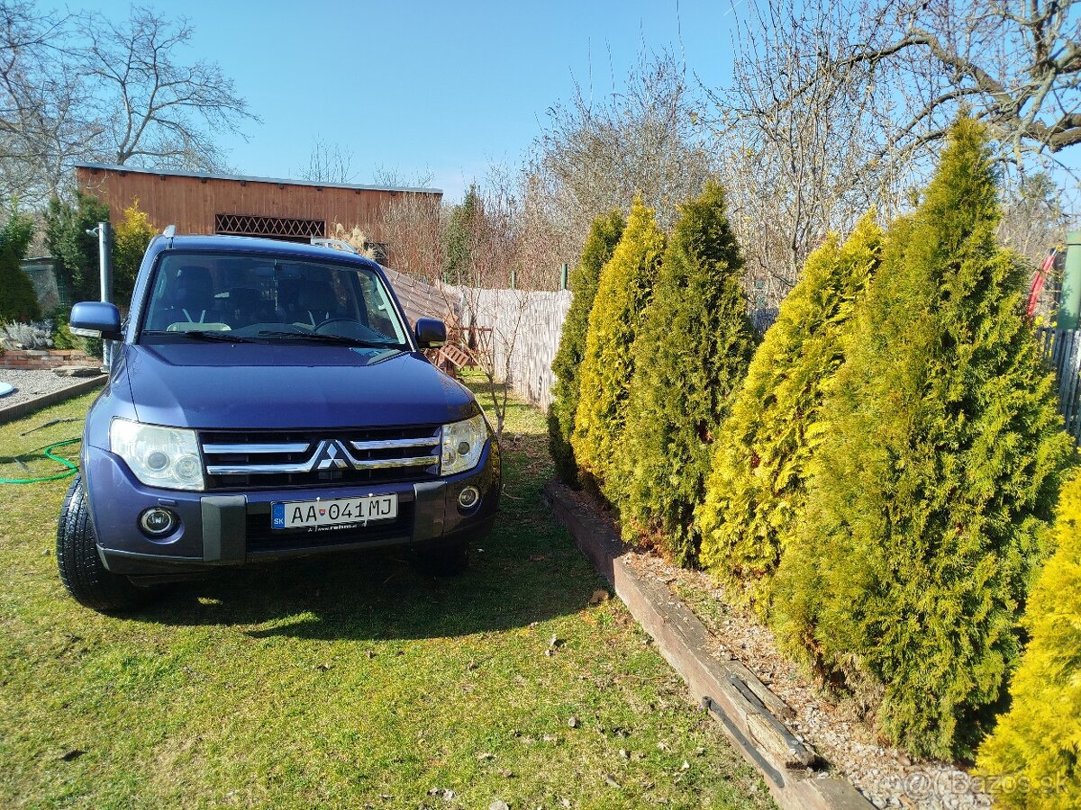 Mitsubishi Pajero IV - 2