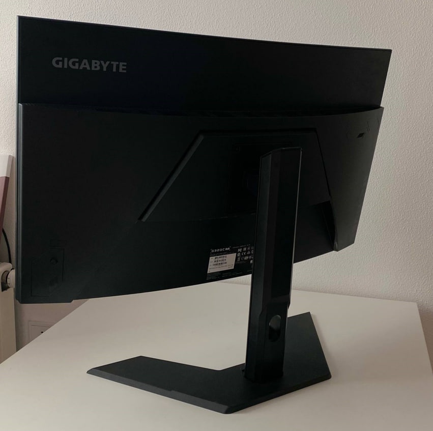 Gigabyte 32 - 2