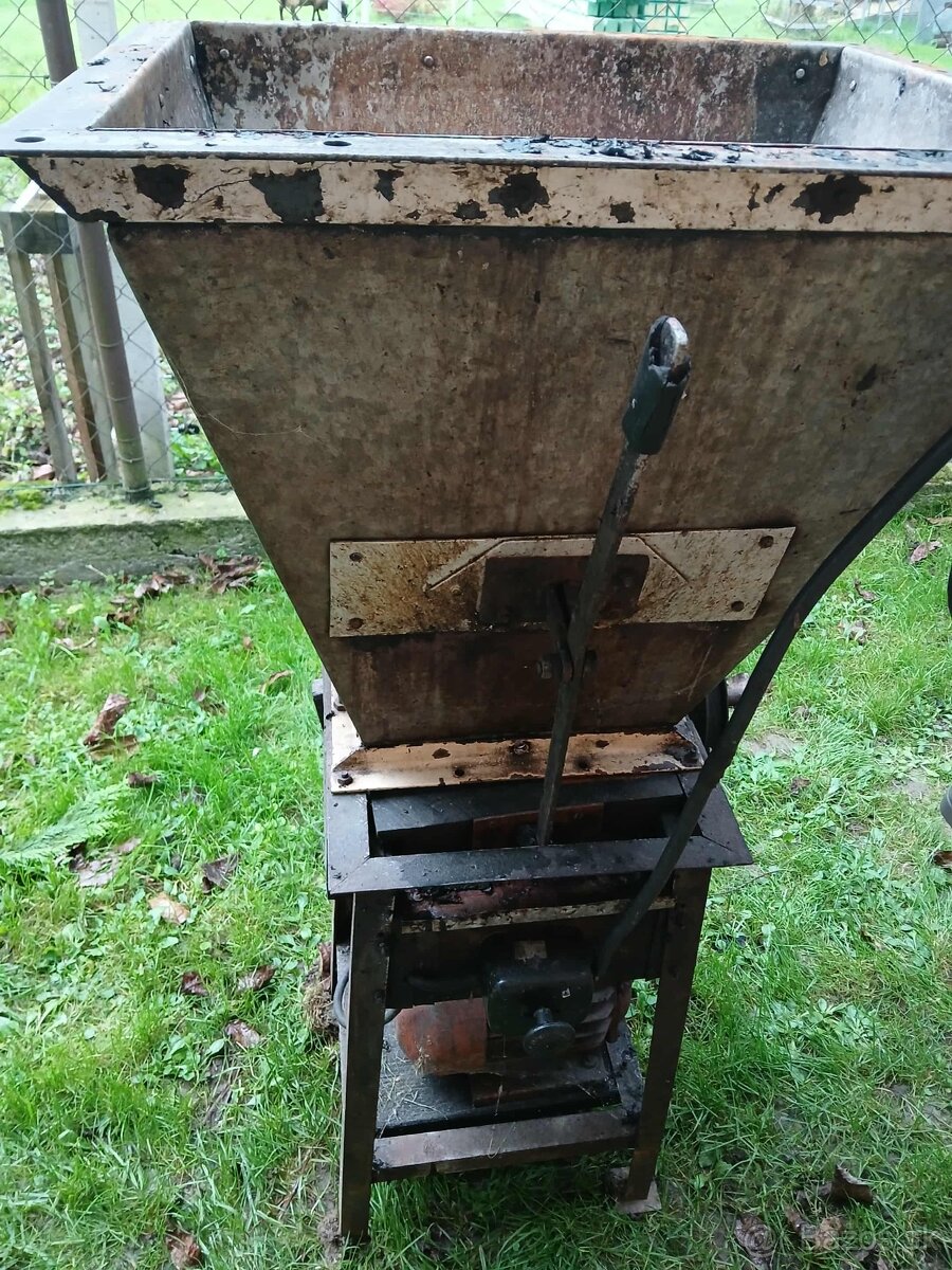 Predám šrotovník na jablká - 2