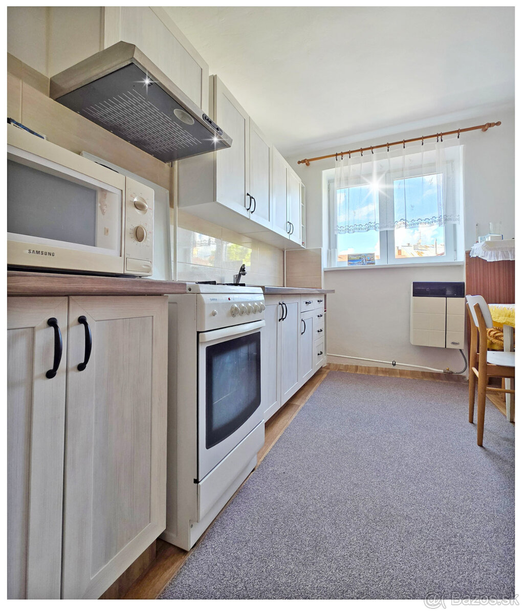 DOHODA NA CENE /PRIAME CENTRUM / 2i byt / KUZMÁNYHO / 64 m2 - 2