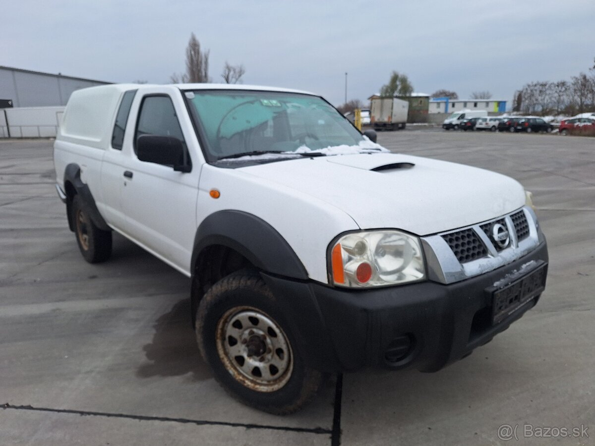 NISSAN NAVARA 2,5TD 4X4 KLÍMA ŤAŽNÉ 2006 ROK - 2