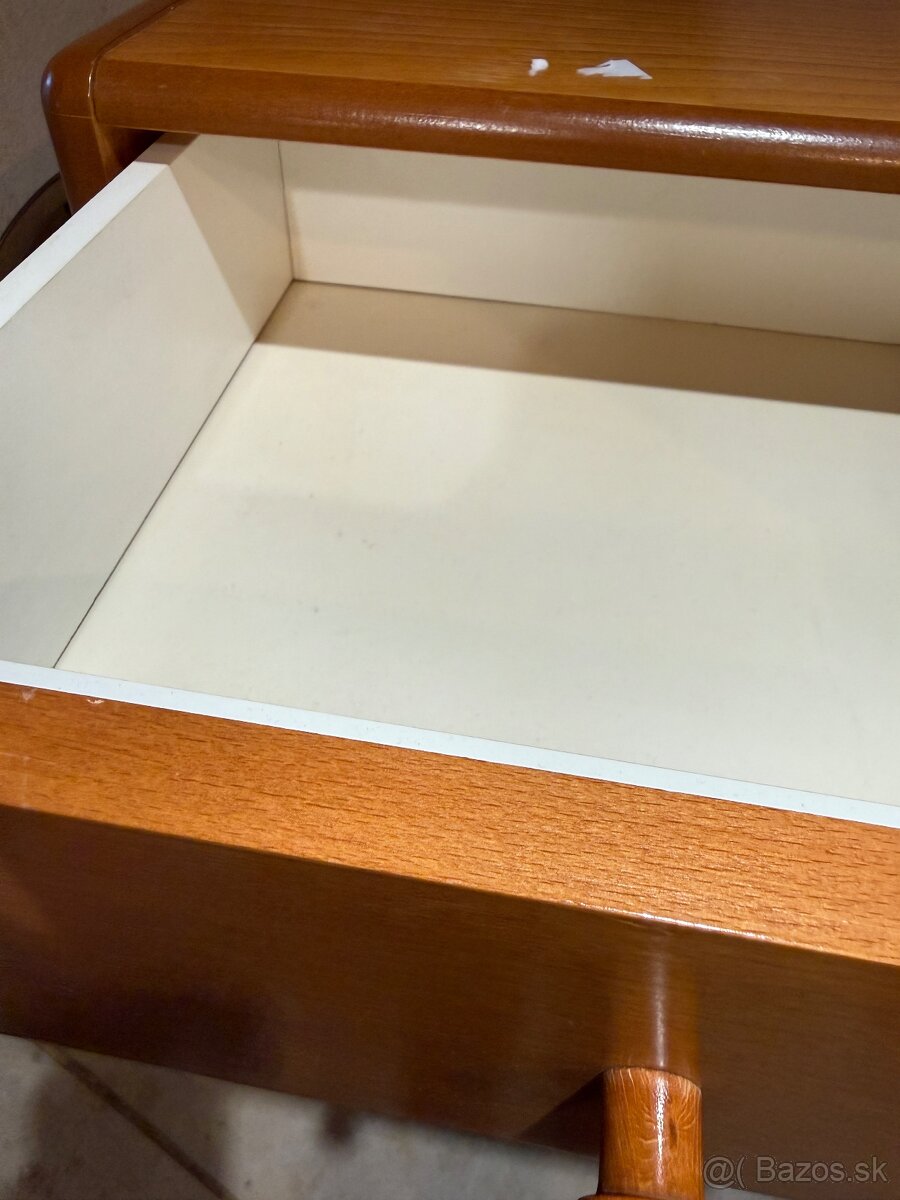 Nočné stolíky - 2