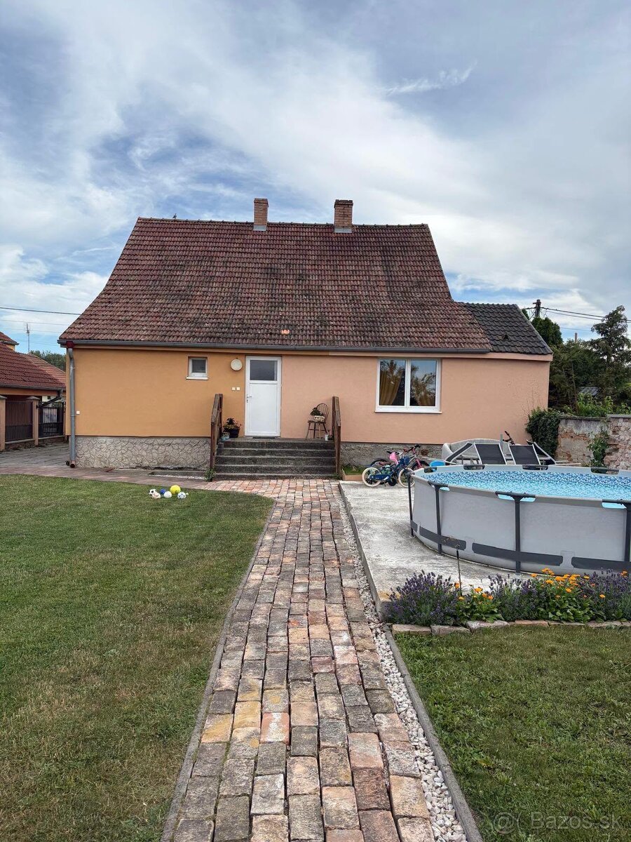 Dom s 2 bytovými jednotkami Dobrohošť - 2