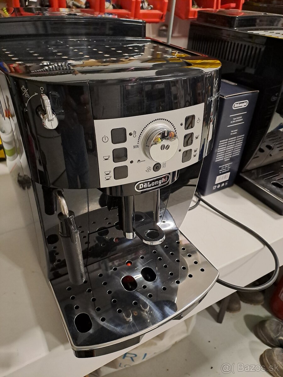 DeLonghi ECAM 22.110.B - 2