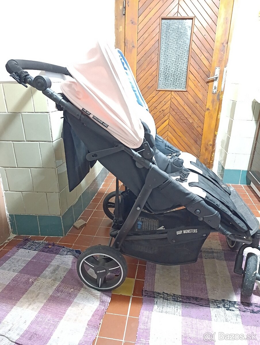Kočiar pre dvojičky - 2