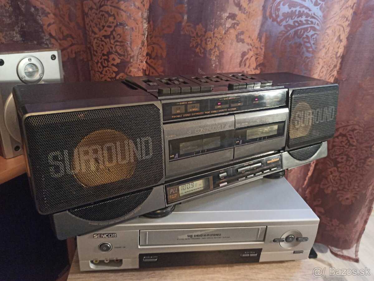 Retro boombox - 2