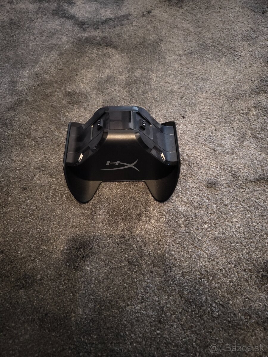 Xbox nabíjacia stanica na ovládače - 2