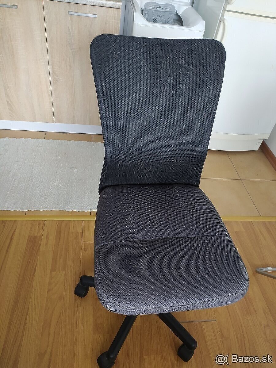 Kancelárska stolicka - 2
