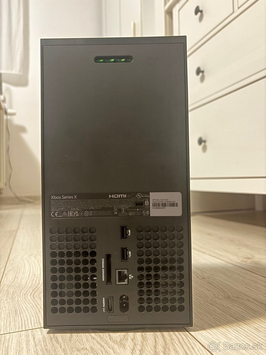 Predám XBOX SERIES X - 2