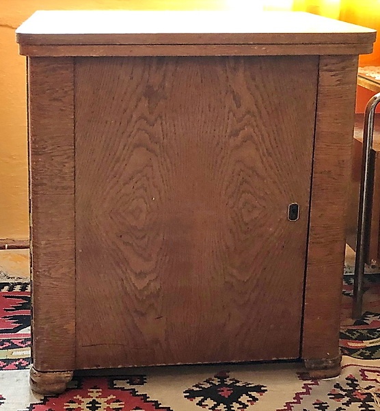 šijací stroj elektrický skriňový - 2