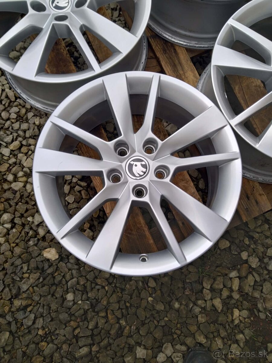 Alu Škoda R 17 originál. - 2