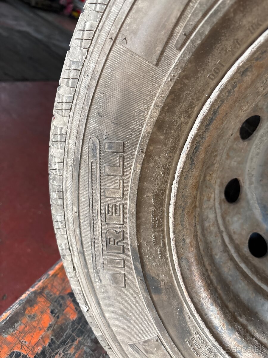 Predám rezervné koleso 225/70R15C - 2
