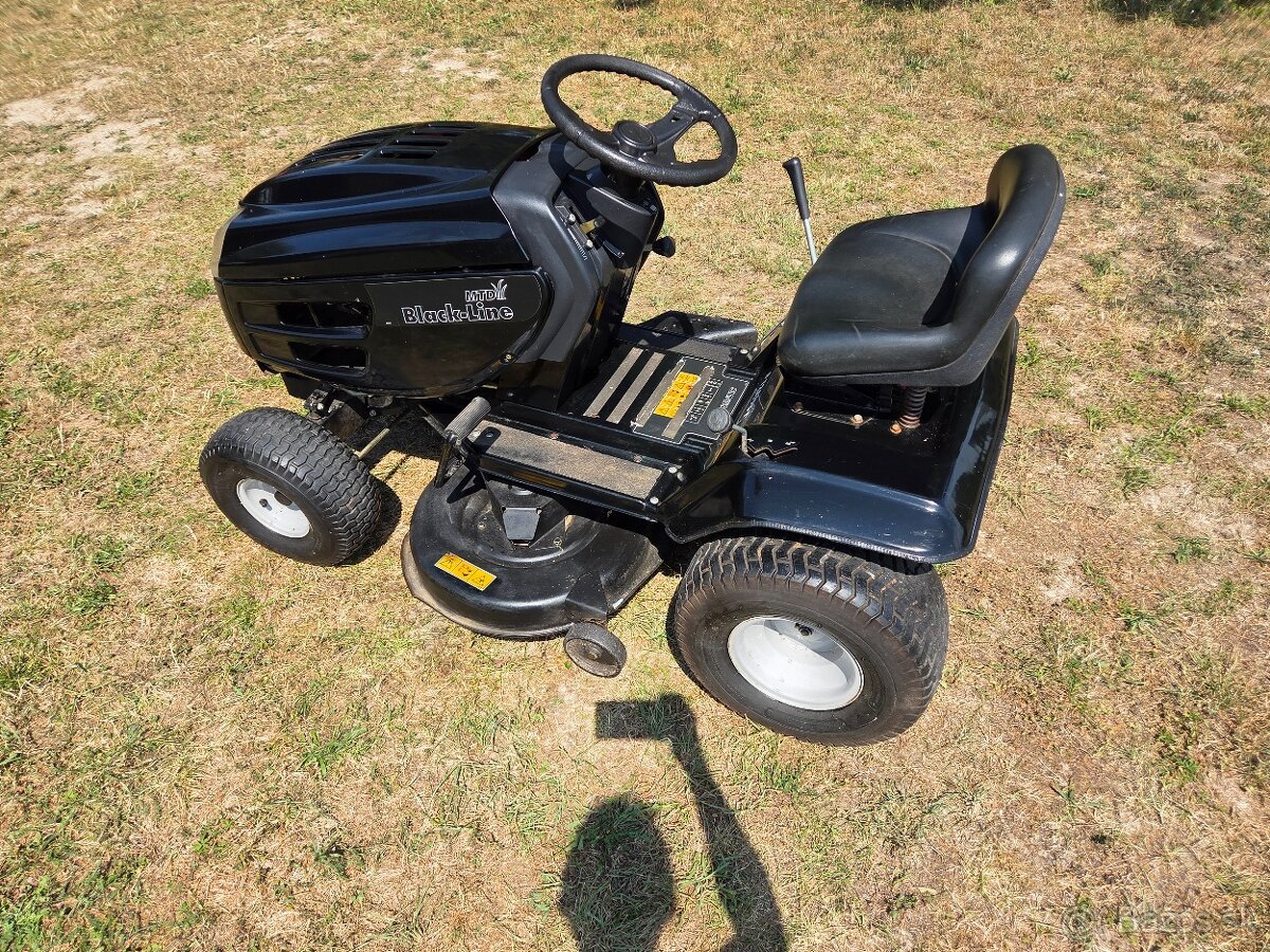 Zahradní traktůrek MTD B 125/96T - 2